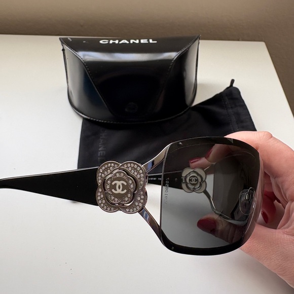 Chanel sunglasses 4164 Camelia flower, authentic - Picture 1 of 14